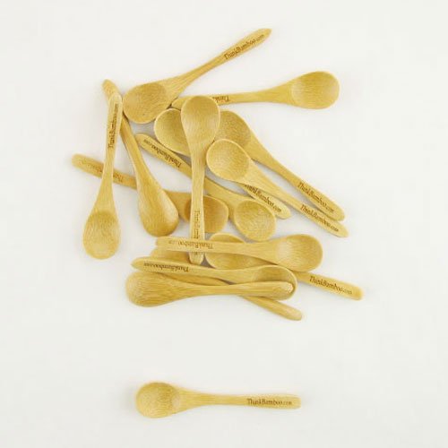 Mini bamboo spoons would make a great stocking stuffer idea!