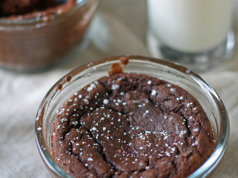 allergy-friendly-mini-chocolate-cake