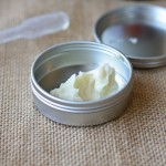 It's not fun when your lips are chapped and sun burnt. Here's a fantastic, healing DIY chapped lip remedy that literally only requires 3 ingredients.