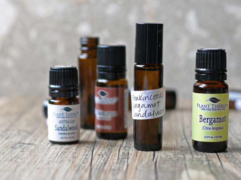 DIY essential oil roll-on blends are so easy to create. They make fantastic handmade gifts as well! Click for 3 essential oil perfume recipes.