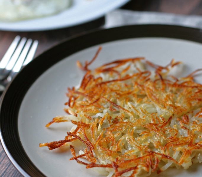 There's nothing better than homemade crispy hash browns slathered with ketchup and accompanied with a backyard egg. Good-bye packaged hash browns, hello homemade delicious-ness.